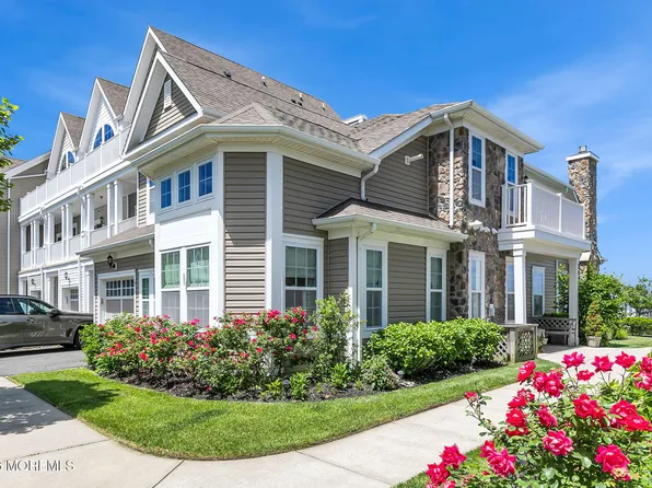 5 Halfmoon Court #905, Highlands, NJ 07732