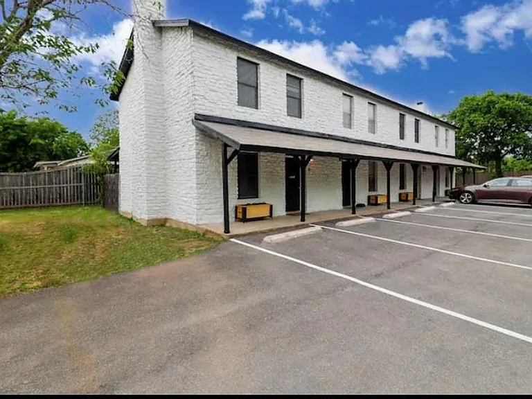 200 Laurel Drive — Photo 13