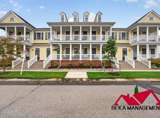 534 Constitution St, Canton, MI 48188