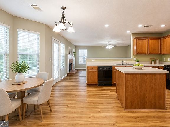 5th image of 4033 Roxberry Hill Ln