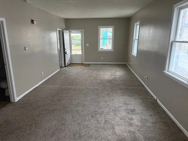 504 W Navarre St — Photo 14