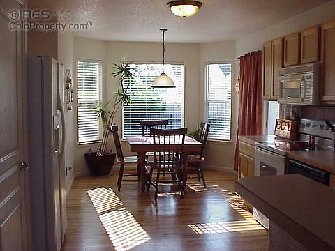 5th image of 452 S Elm Ave