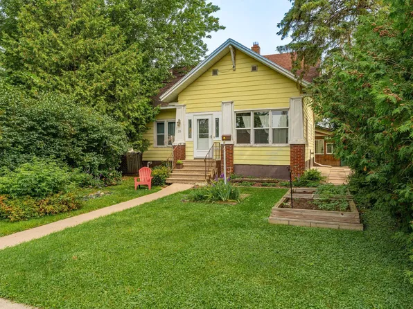 35 E White St, Ely, MN 55731