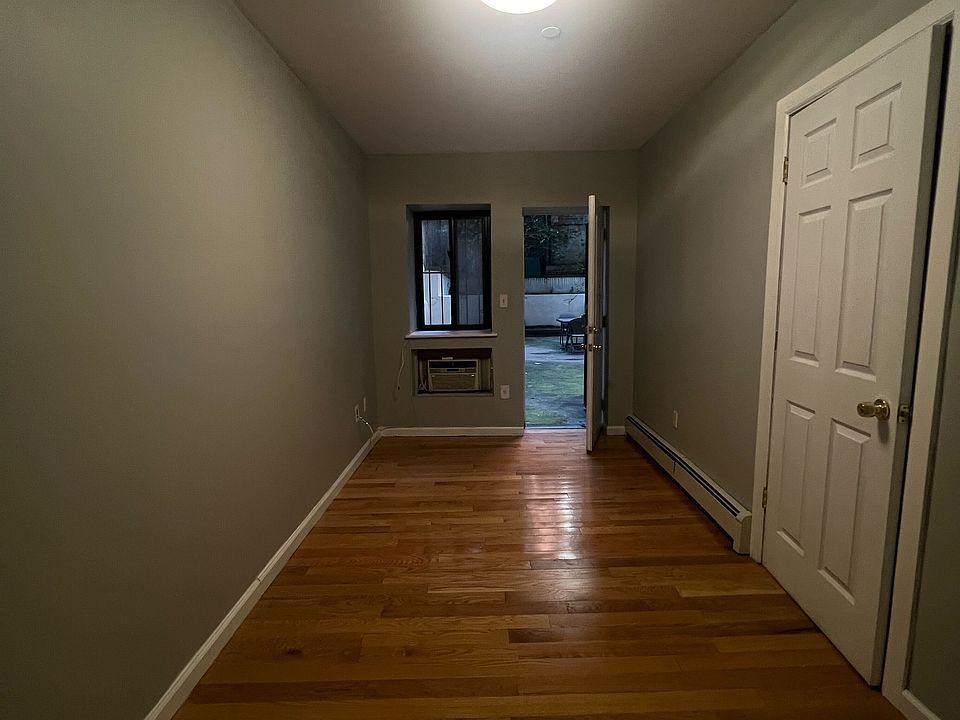 1st image of 609 E 11th St APT 1C