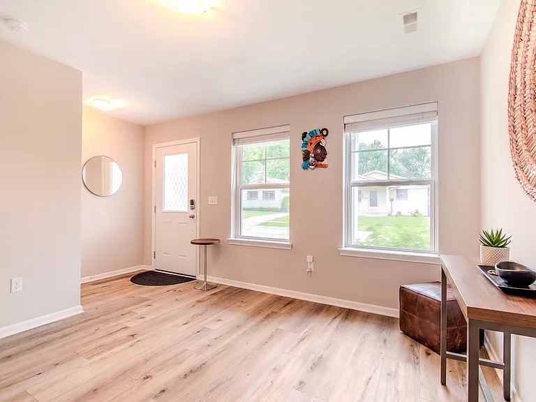 322 Jeff Keeton Dr — Photo 2