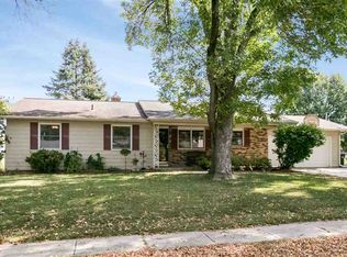 414 Woodridge Ave, Iowa City, IA 52245