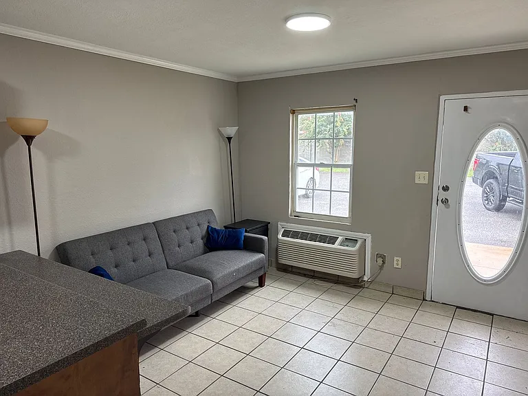 100 Kittrell St — Photo 2