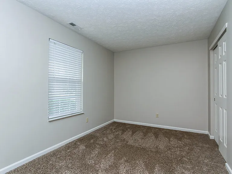 1327 Grand Canyon Cir — Photo 12