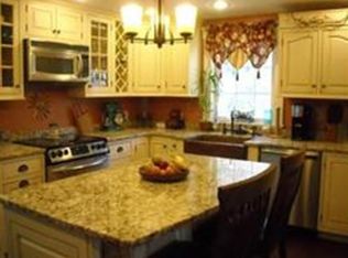 812 Pleasant St, Leicester, MA 01524