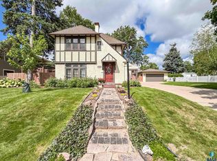 1717 S Spring Ave, Sioux Falls, SD 57105