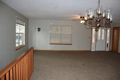 Living room/din'g/kit combo