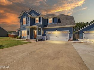 105 Little Acorn Trail, Moyock, NC 27958