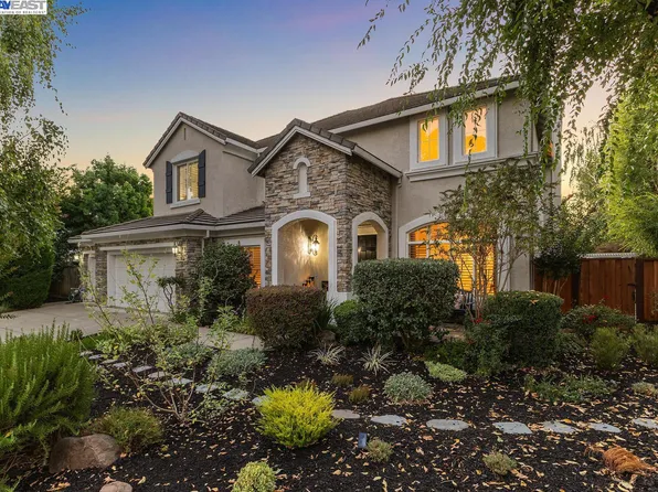 60 Shelterwood Dr, Danville, CA 94506