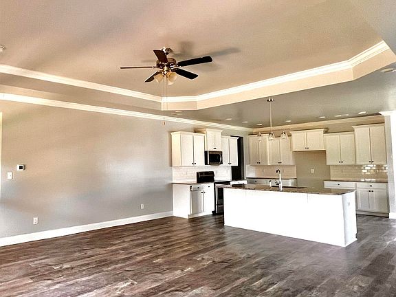 4th image of 100 Burlcrest Ct