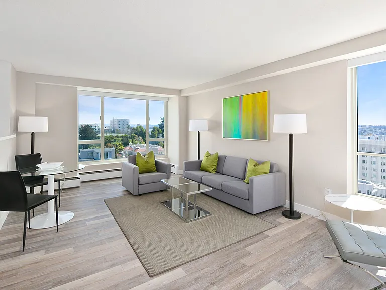 1000 Chestnut Street Apartments — Photo 11