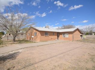 5709 Hanover Rd NW, Albuquerque, NM 87105