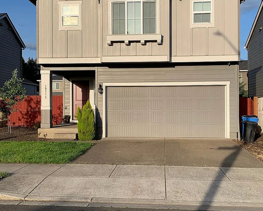 1st image of 10115 NE 120th Ave