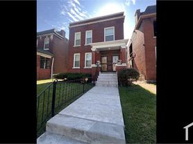 4434 Clarence Ave, Saint Louis, MO