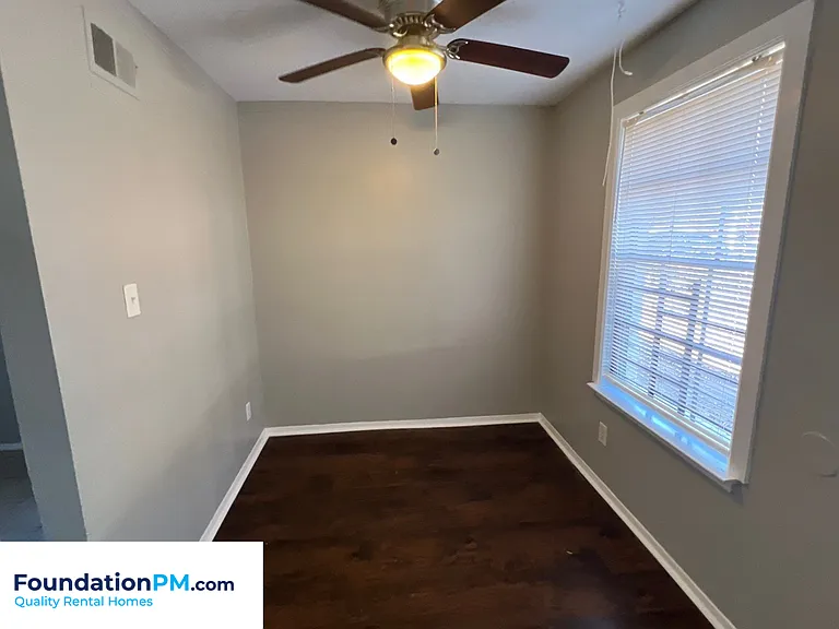 1129 Catalina Rd — Photo 6