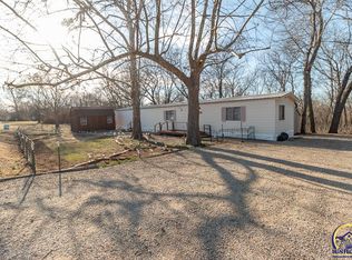 10156 Delaware Park, Ozawkie, KS 66070