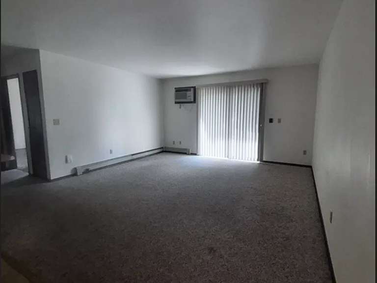 1601 Freedom Rd — Photo 9