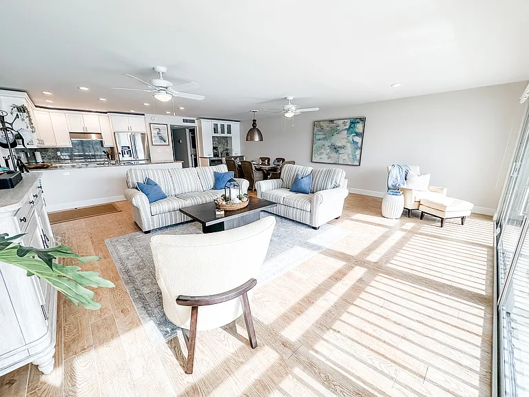 2800 Gulf Shore Blvd N #209 — Photo 3