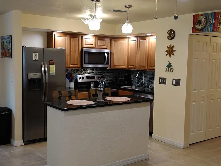 211 Tyler Ave — Photo 6