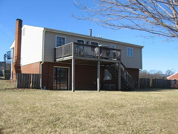 4th image of 717 Joan Cir