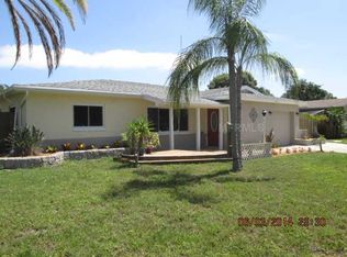 9279 78th Pl, Seminole, FL 33777