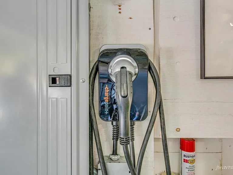 172 Burlwood Dr — Photo 40