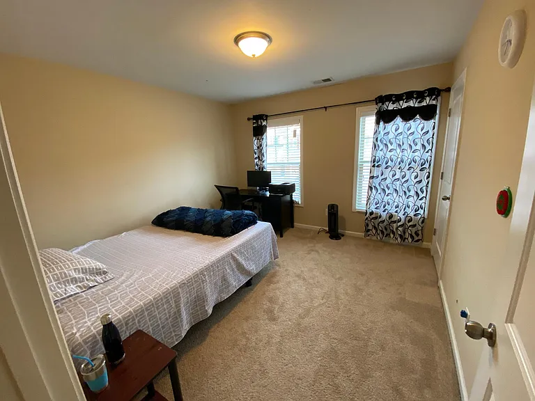 4190 Hammond Bridge Dr — Photo 18