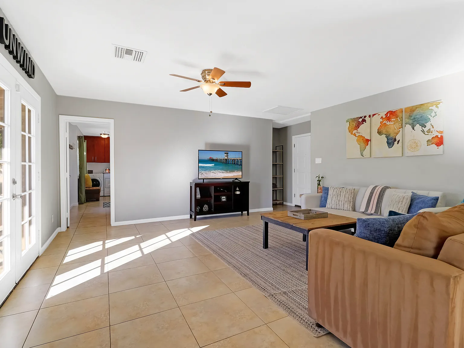 3 bed, 2.5 bath, 1600 sqft, $4,395 — Photo 2