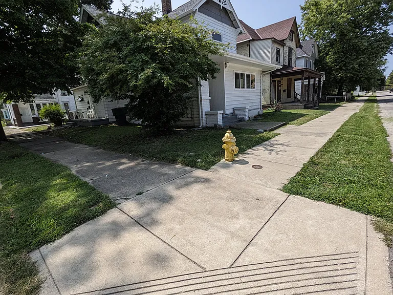 501 W Adams St #4 — Photo 9