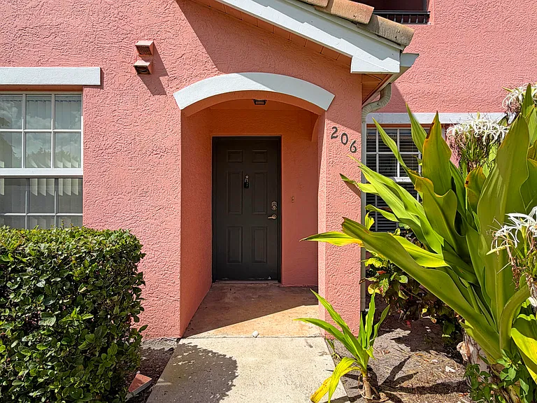 132 SW Peacock Blvd #17-206 — Photo 2