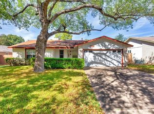 11200 Applewood Dr, Austin, TX 78758