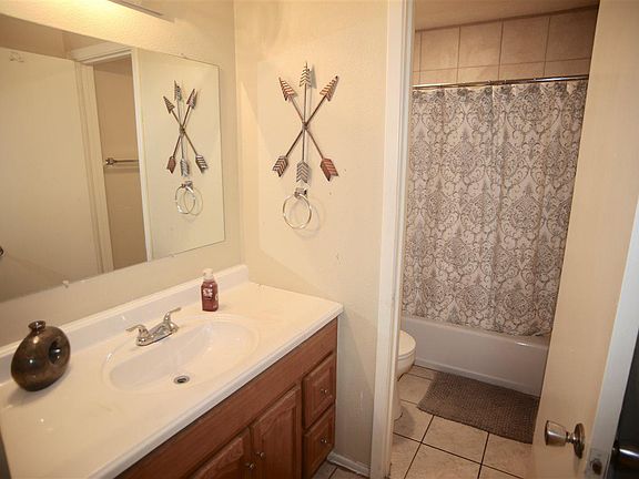 5th image of 2901 Helena Ave APT 103