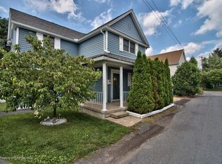 1047 Grant Ct, Dickson City, PA 18519