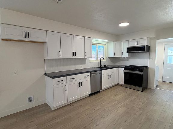 5th image of 202 E San Emidio St
