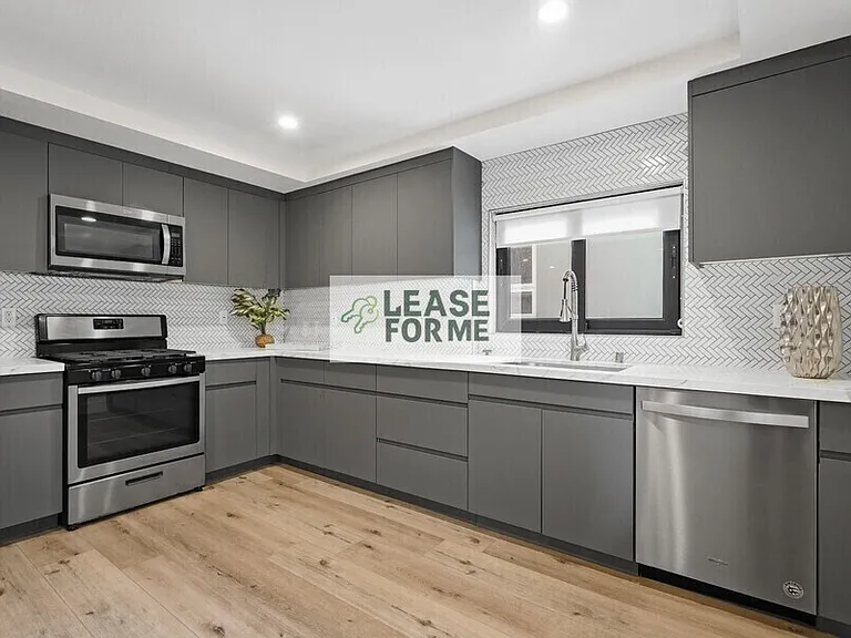 848 S Mariposa Ave #702 — Photo 11