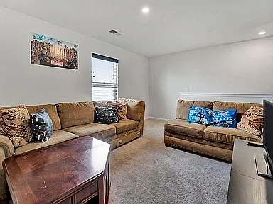 11 Carters Green Dr — Photo 3