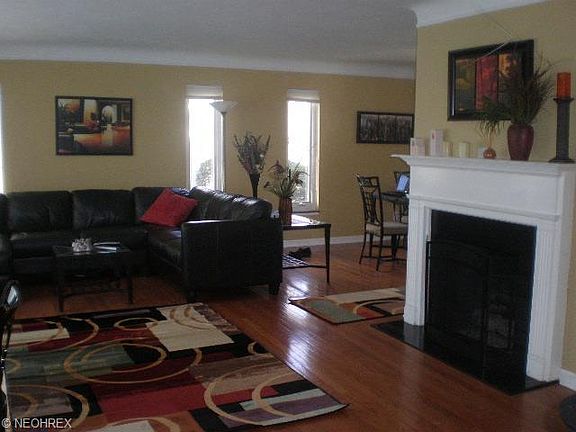 2nd image of 17743 Edgewater Dr