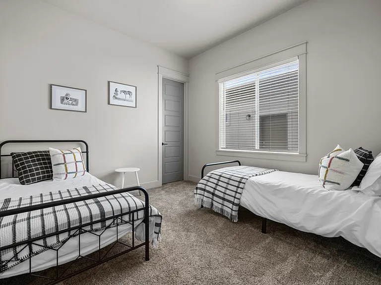 1293 W Capstone Dr — Photo 51
