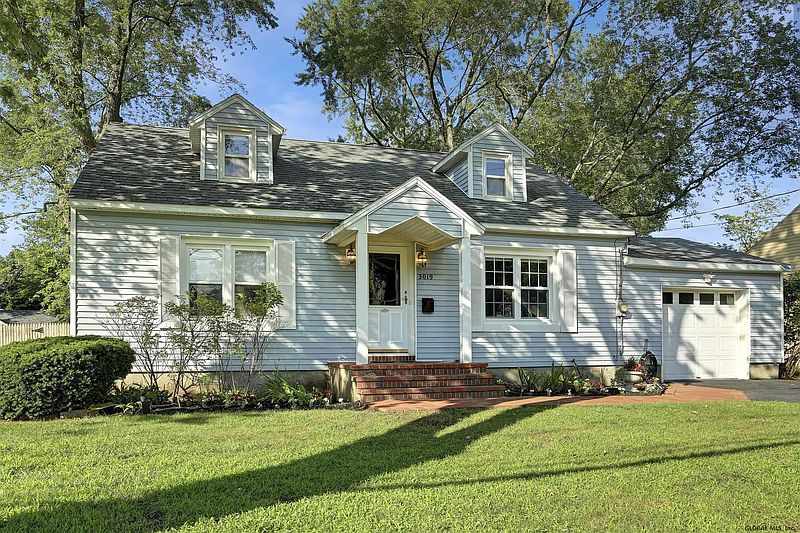 3rd image of 3019 E LYDIUS Street