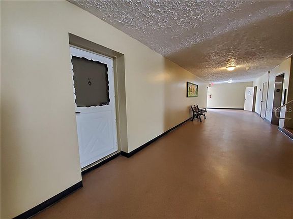 2nd image of 2320 Brisbane St APT 32