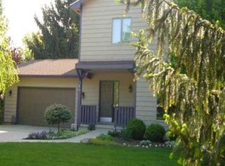 31 Pendleton Way, Bloomington, IL 61704