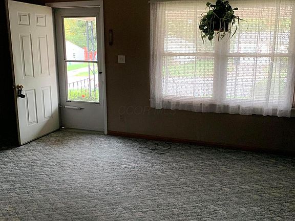 5th image of 450 Shoshone Dr