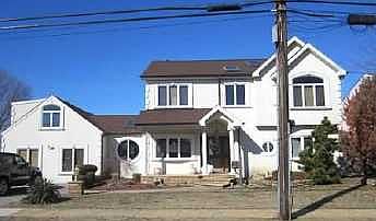 3rd image of 90 Forest Ave