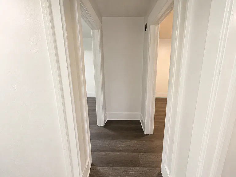 1112 Wisconsin Ave — Photo 9
