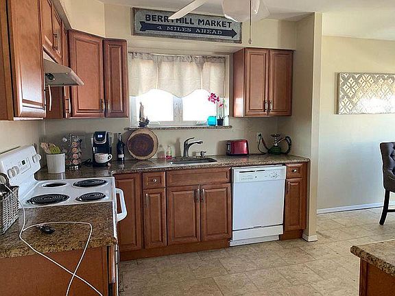 3rd image of 3258 Lucerne St #2