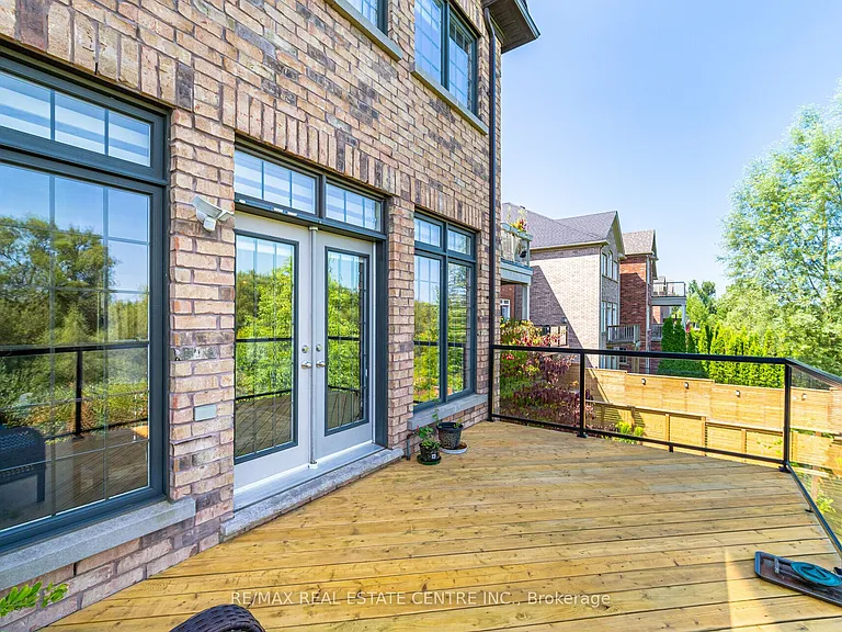 34 Alex Campbell Cres — Photo 13